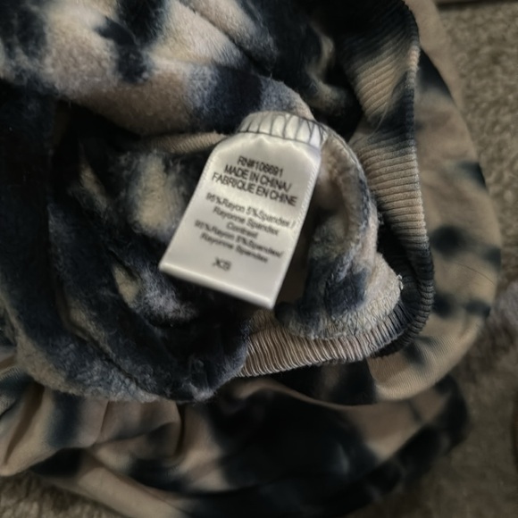 YOUNG FABULOUS & BROKE // Juliette Crewneck tie dye pattern - Picture 5 of 5